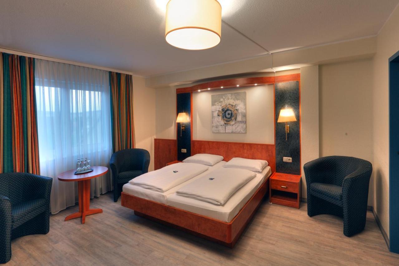 Landhotel Gross Schneer Hof Friedland  Exterior photo